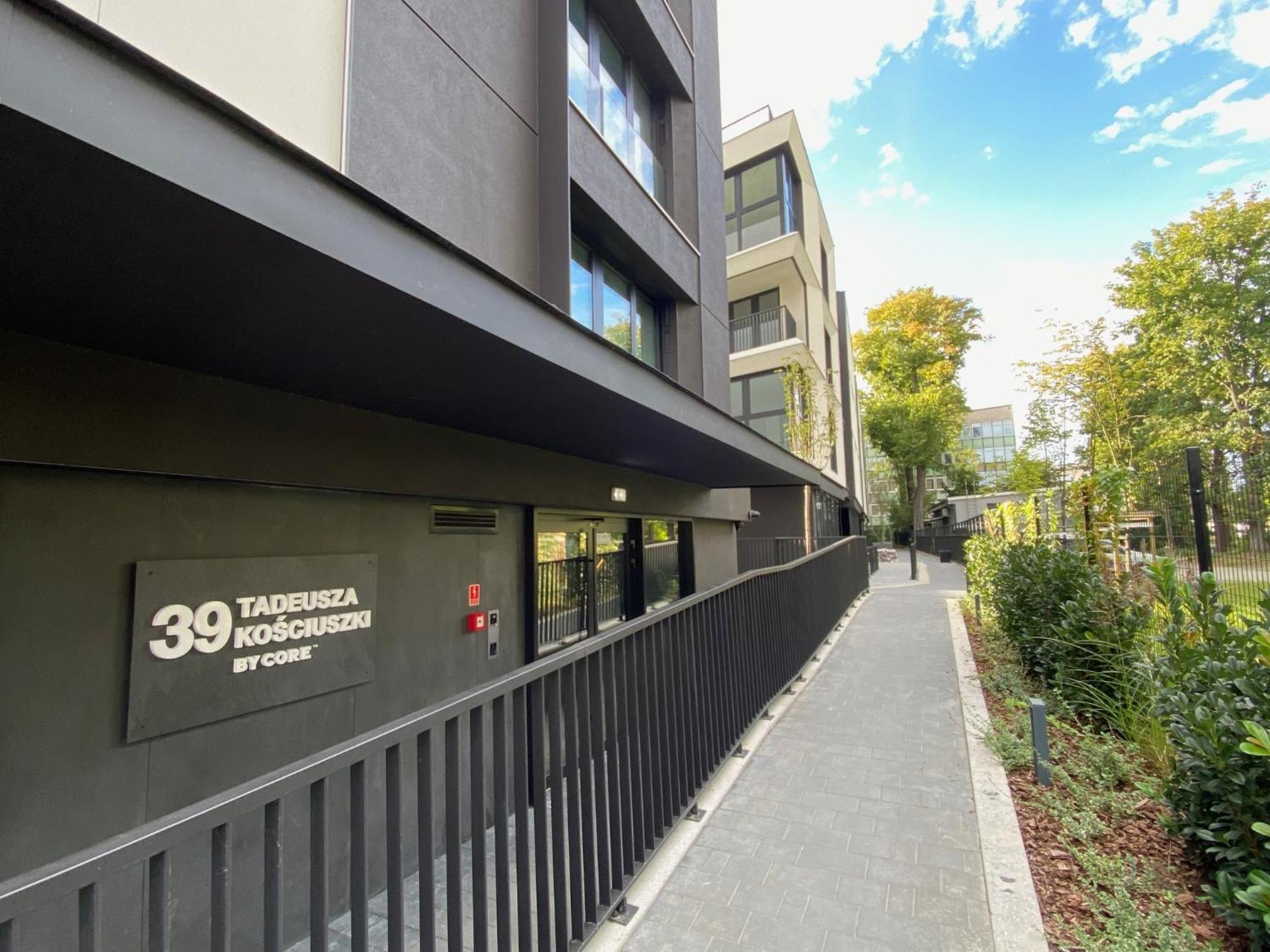 Vistula Avenue Apartment Free Parking, Swimming Pool, Sauna & Gym Краков Экстерьер фото